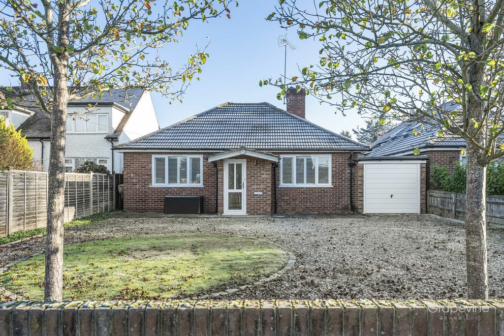 Property photo 2 of 33