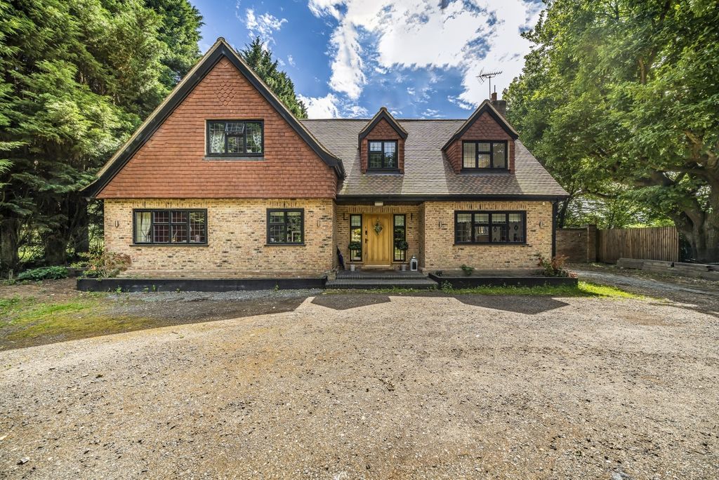 Property photo 1 of 30 Oakside Otford La...