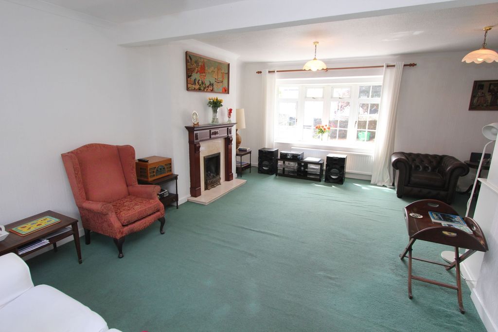 Property photo 2 of 41
