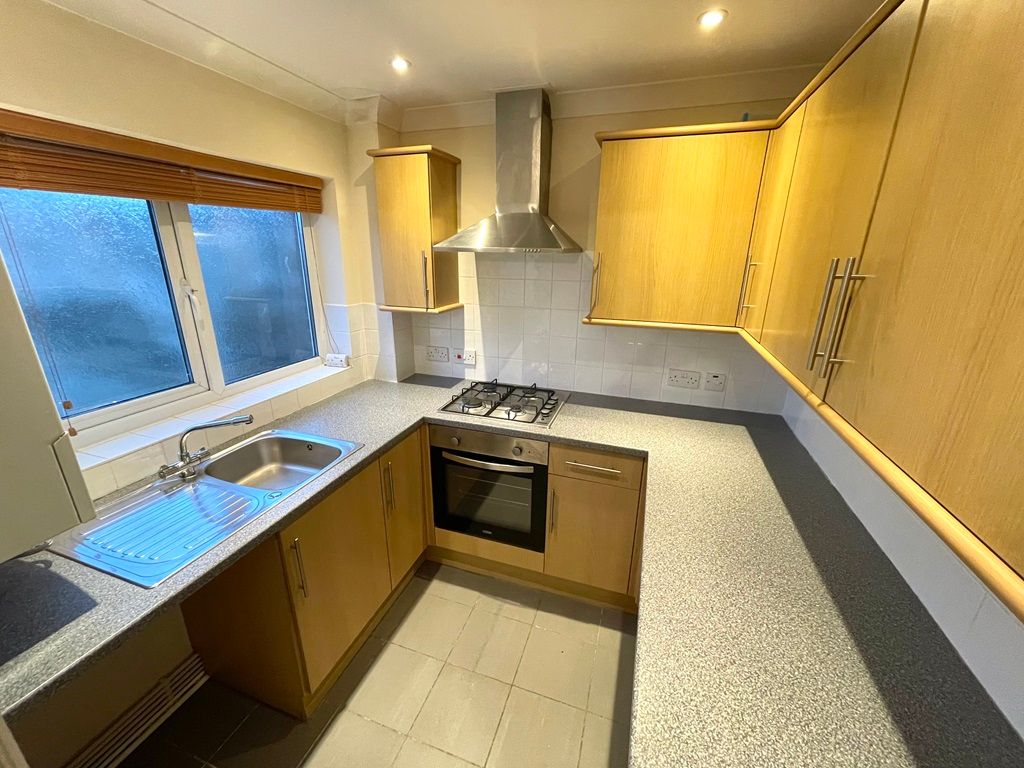 Property photo 3 of 5 Kitchen