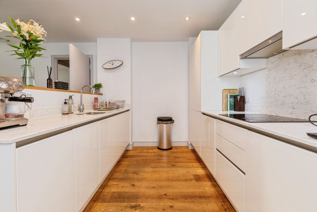 Property photo 2 of 16 Kitchen
