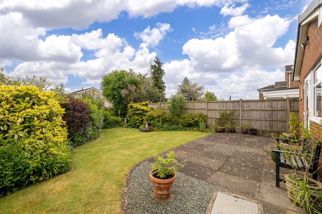 Property photo 3 of 17