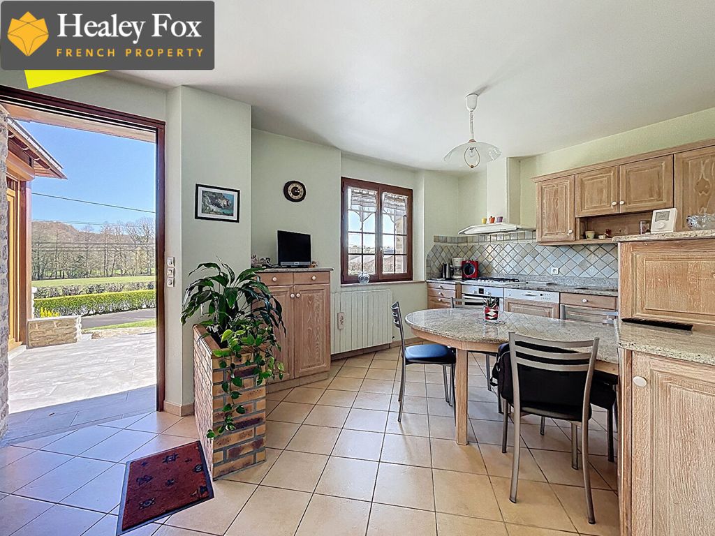 Property photo 2 of 18