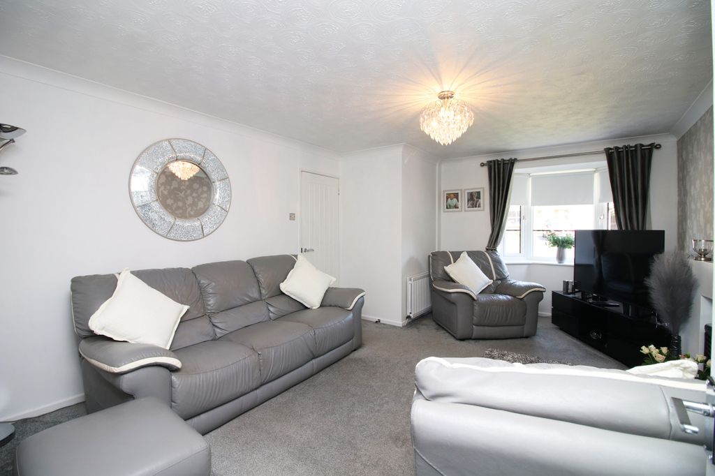 Property photo 3 of 30