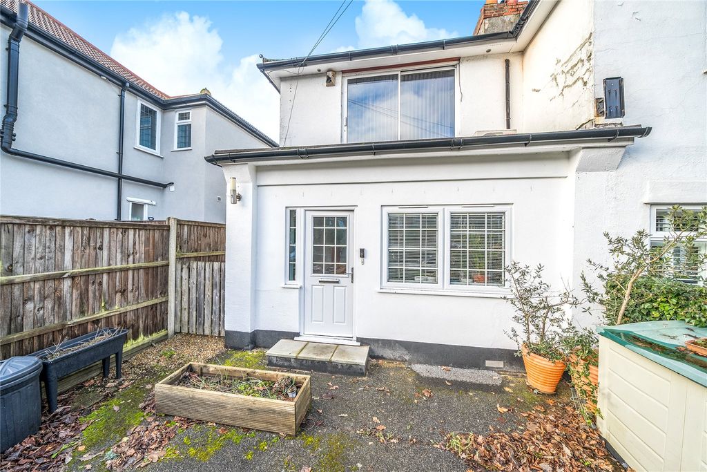 Property photo 1 of 17 Picture No. 01