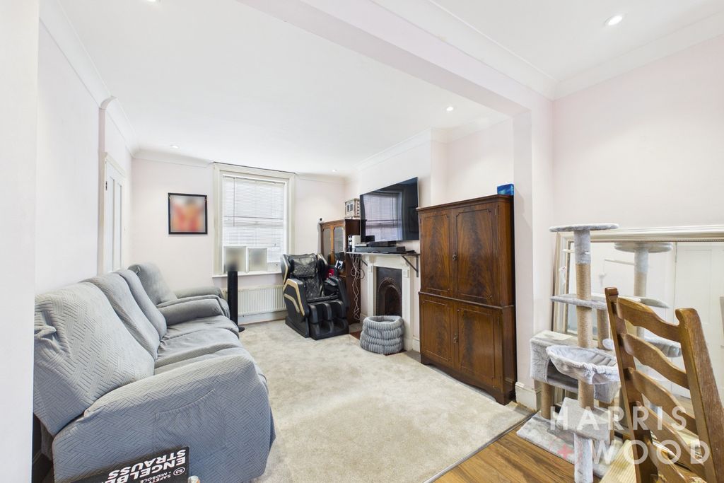 Property photo 2 of 17 5542252