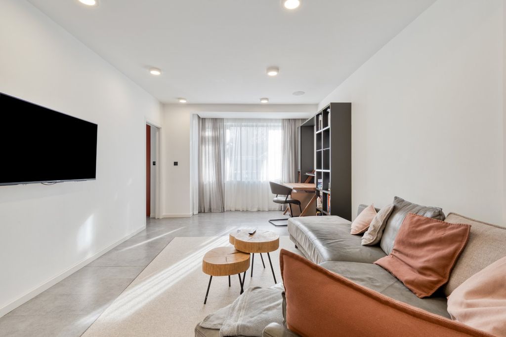 Property photo 2 of 34 Picture No. 09