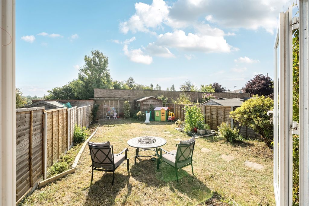 Property photo 2 of 11