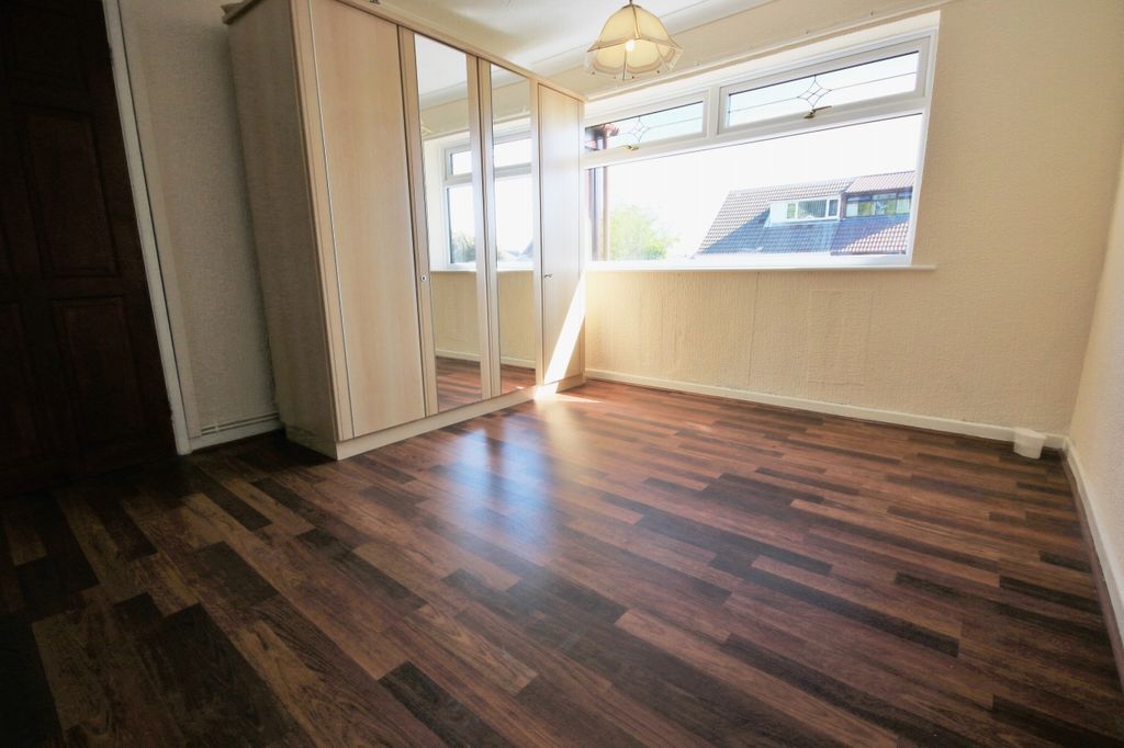 Property photo 3 of 11 Photograph 3