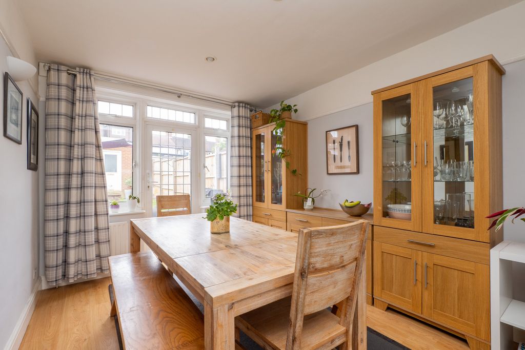 Property photo 3 of 11 Picture No. 06