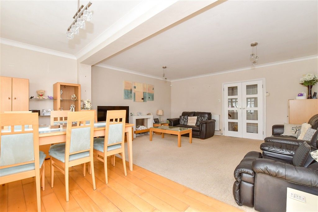 Property photo 3 of 12 Dining Area