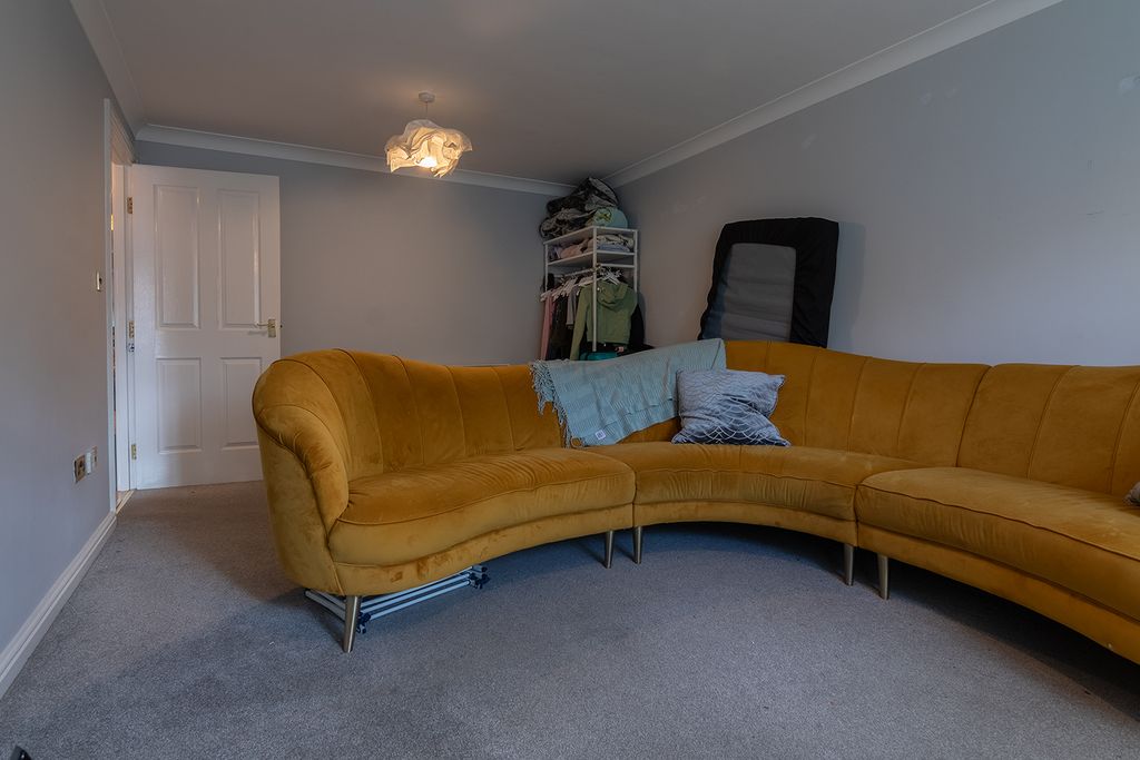 Property photo 2 of 29