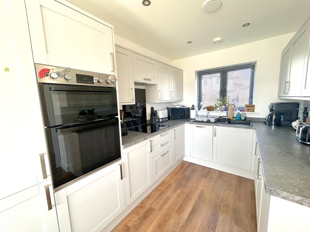 Property photo 3 of 14 Img_5182.Jpg