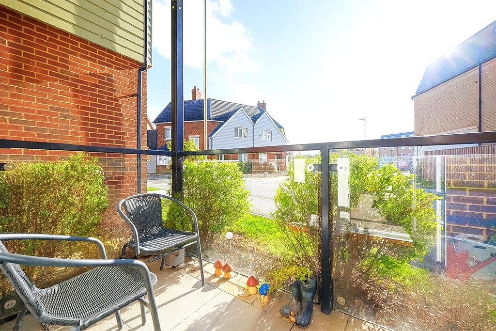 Property photo 3 of 16 Picture No. 19