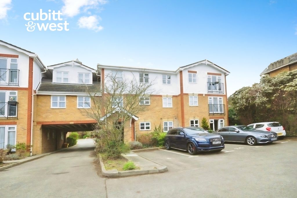 Property photo 1 of 7 5447d849-Den 201