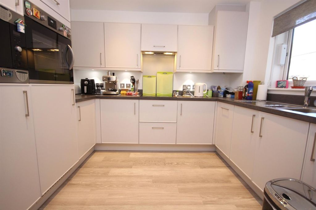 Property photo 3 of 12 Img_0978.Jpg