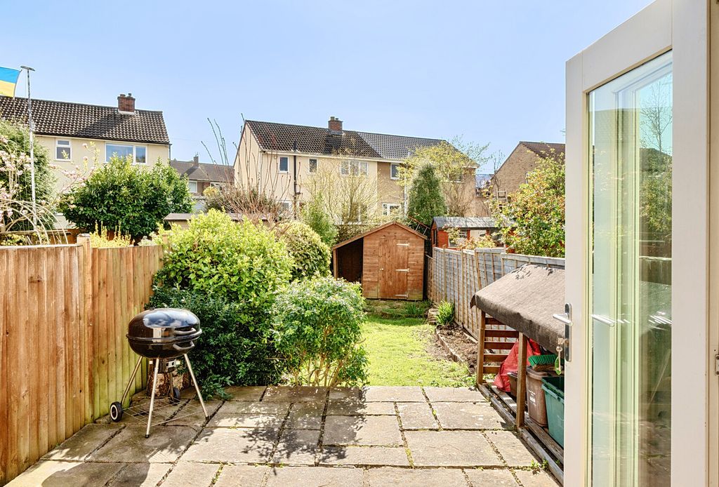 Property photo 2 of 22 Garden