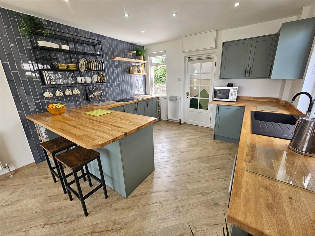 Property photo 2 of 27 Kitchen.Jpg