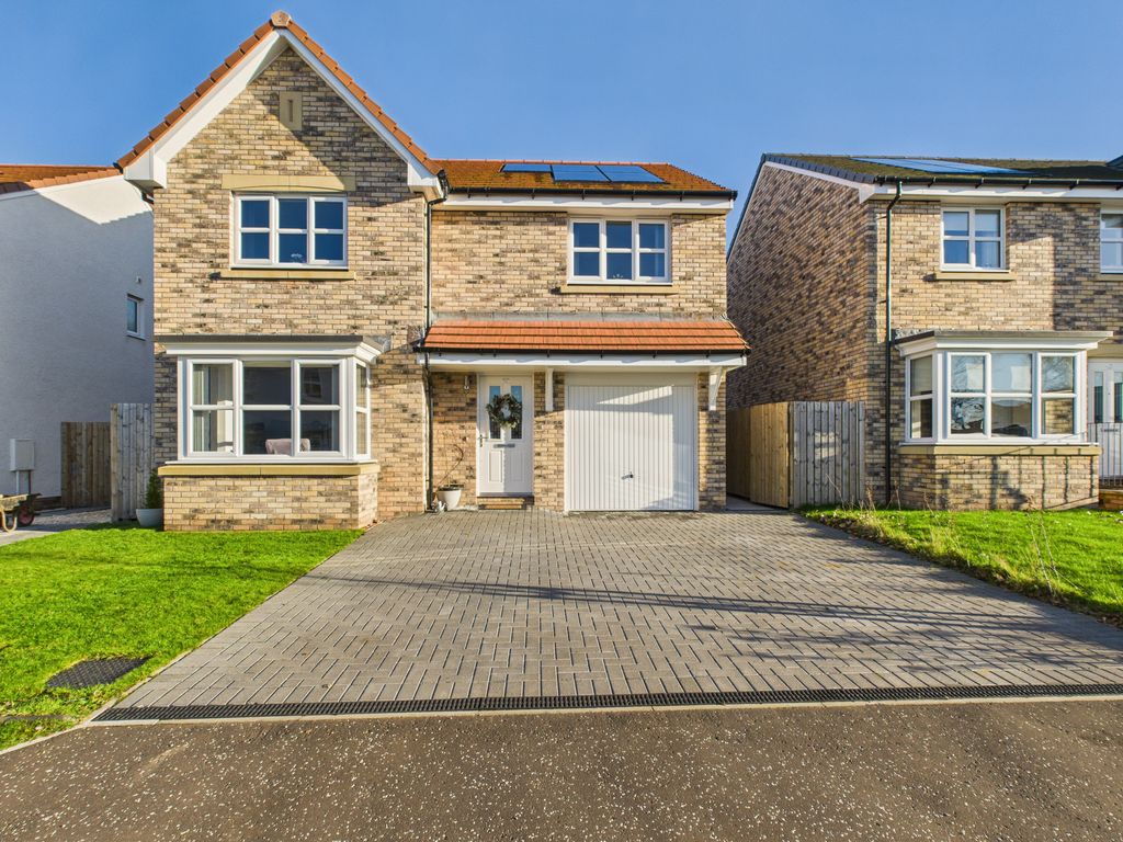 Property photo 1 of 46 Cam05526G0-Pr0066-Still042