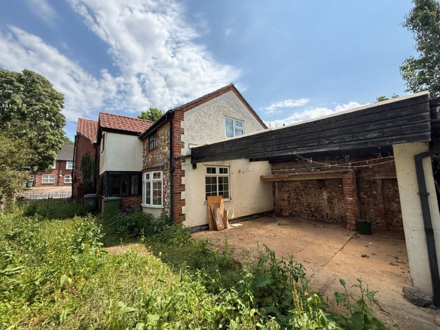 Property photo 2 of 14