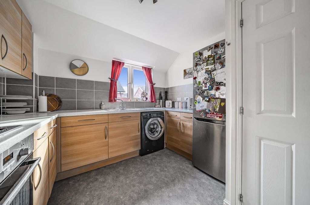 Property photo 3 of 16