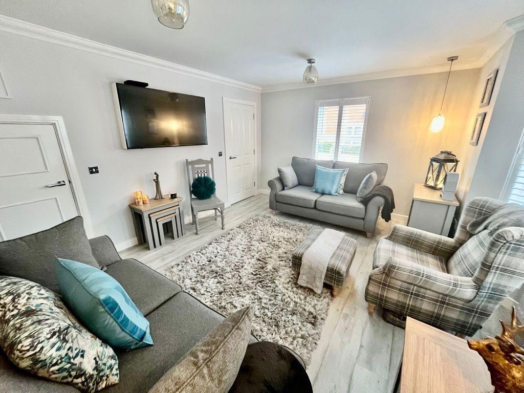 Property photo 2 of 20