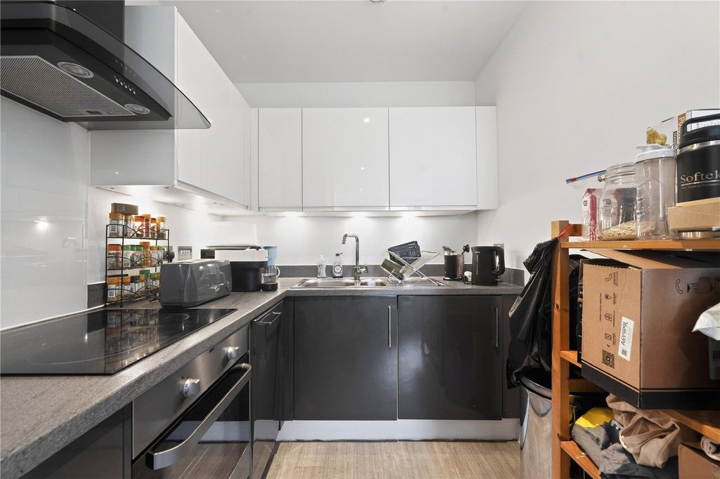 Property photo 3 of 15 Picture No. 08