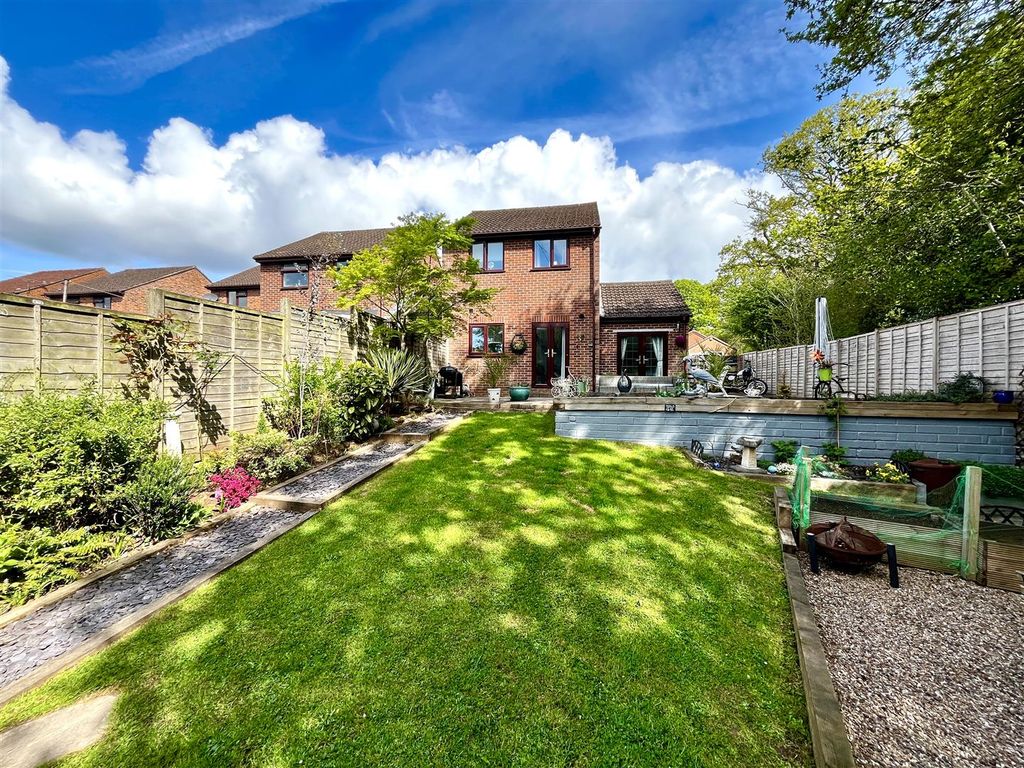 Property photo 2 of 17