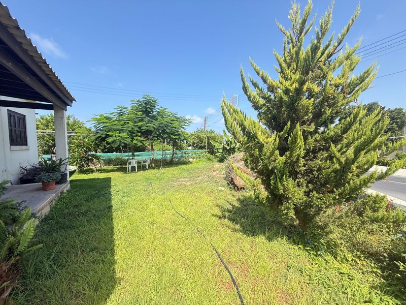 Property photo 3 of 15 Garden
