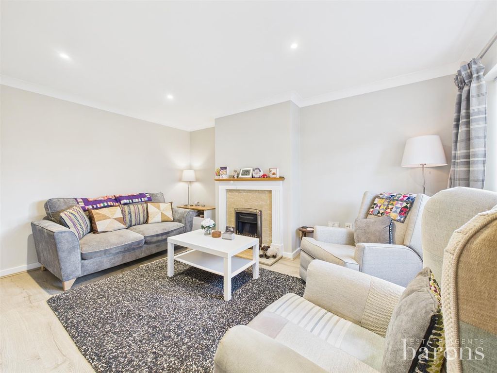 Property photo 2 of 17 Cam05500G0-Pr0103-Still008.Jpg