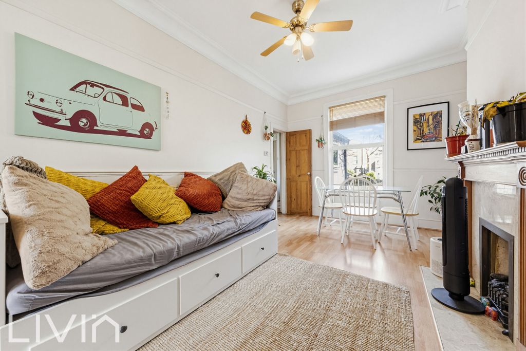 Property photo 3 of 10 Photo 3