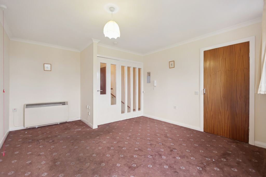 Property photo 3 of 15 4