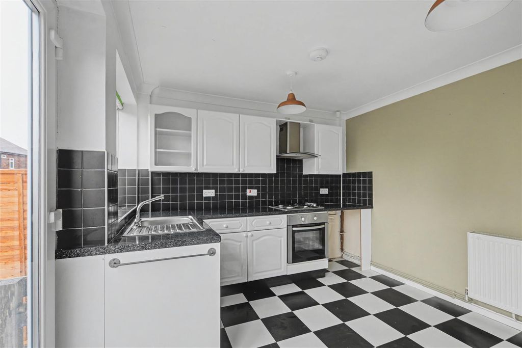 Additional image 6 of 2 bed end terrace house to rentHighgate Close, Carlton, Nottingham NG4