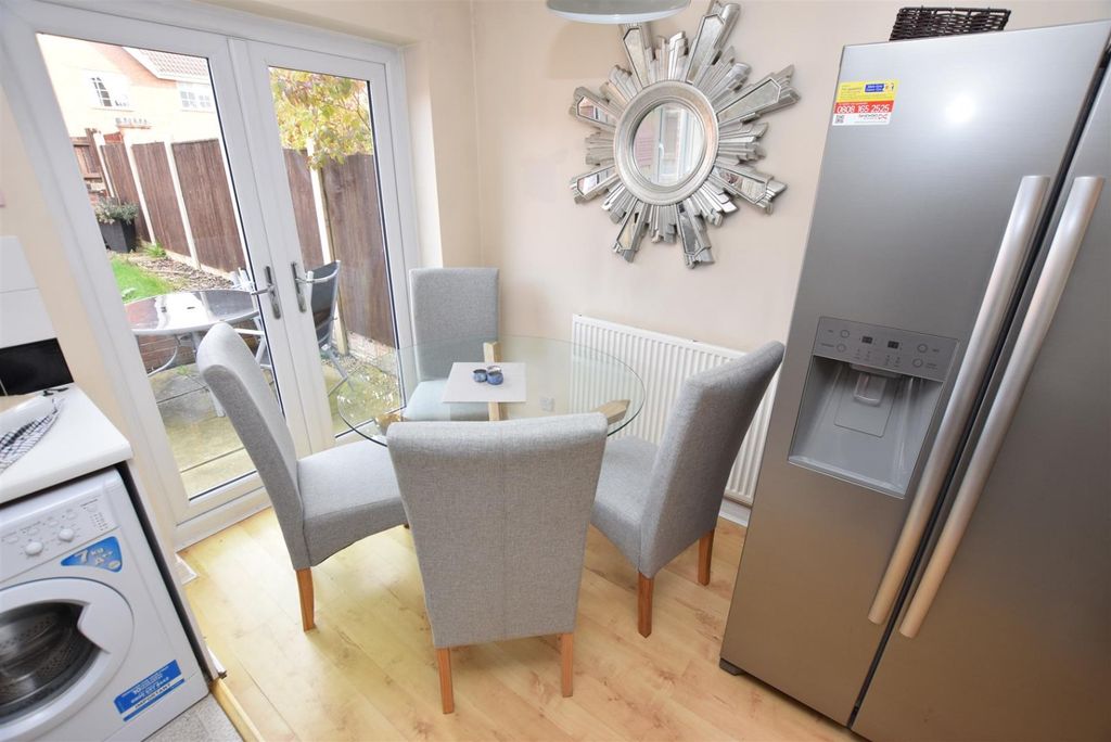 Property photo 3 of 8 5309842