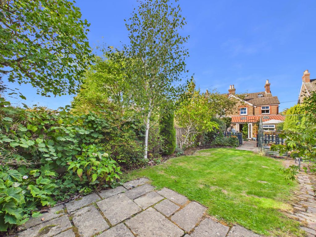 Property photo 2 of 31