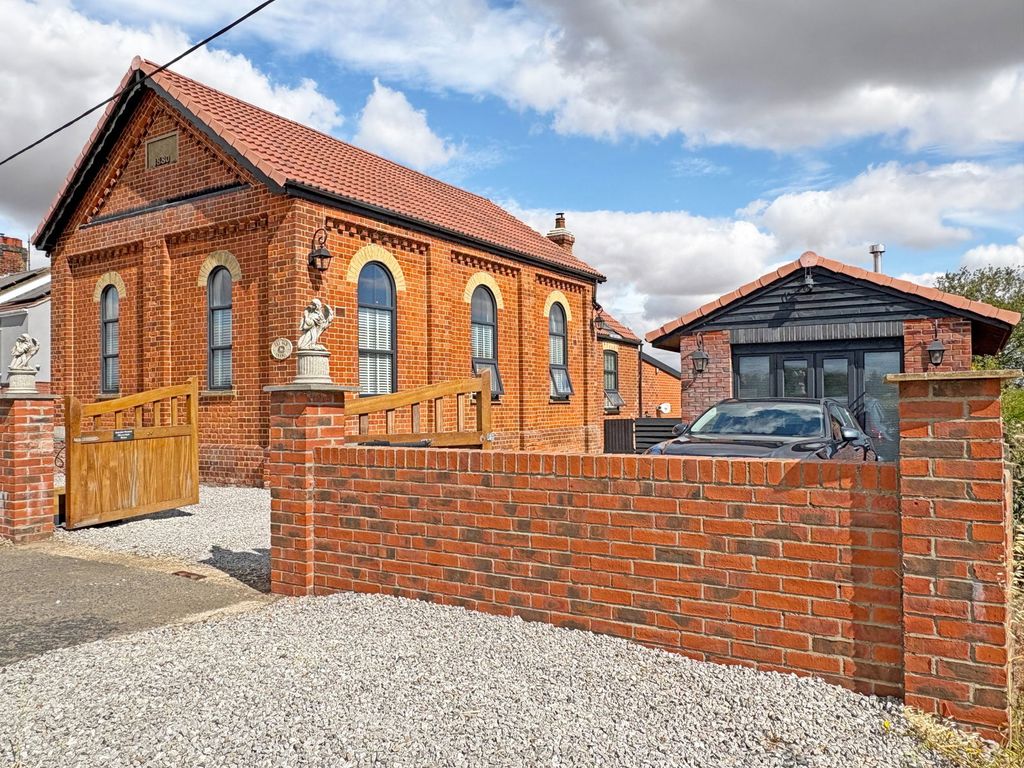 Property photo 1 of 30