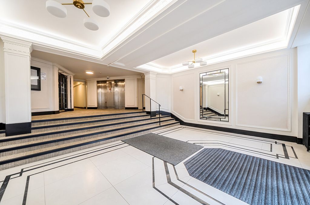 Property photo 3 of 11 1384291-14-692446...