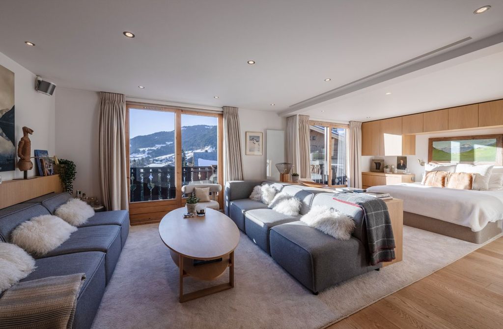 Property photo 3 of 12 Megeve Apartment For