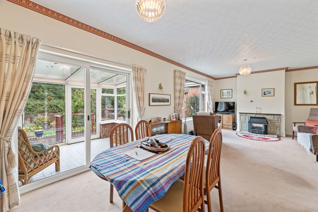 Property photo 3 of 19