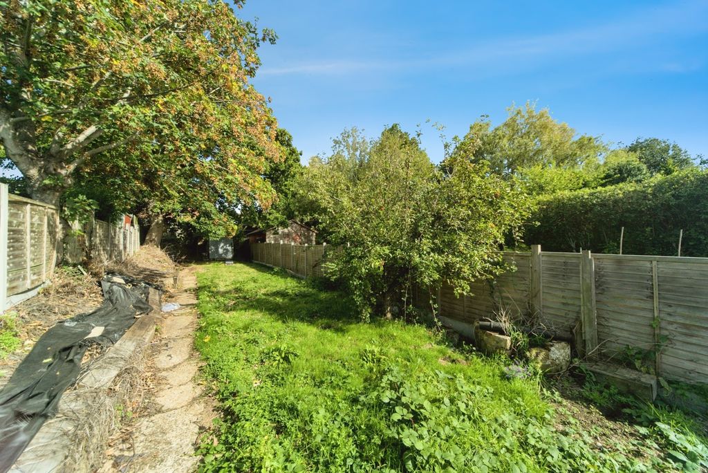 Property photo 2 of 17 Photo