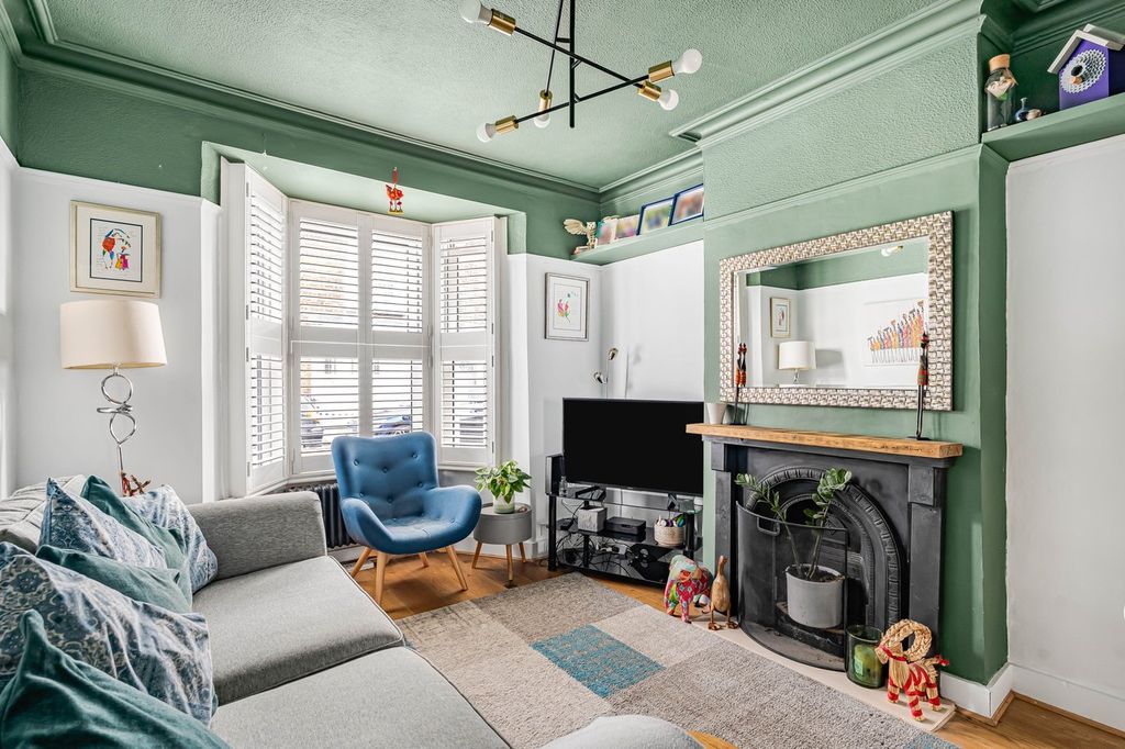 Property photo 2 of 16