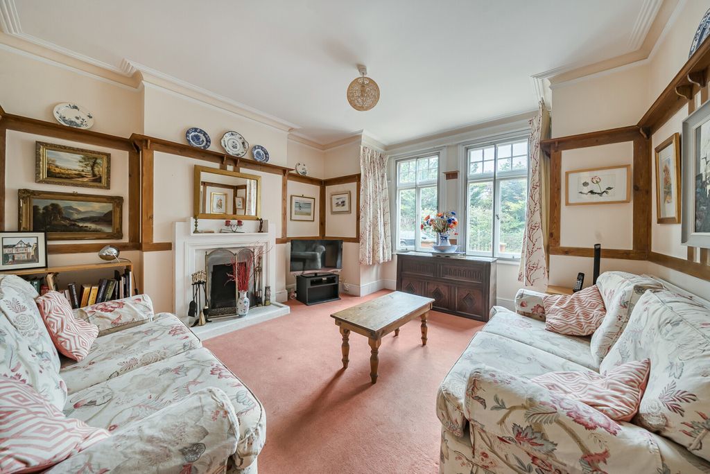 Property photo 2 of 23 1386842-15-694167...