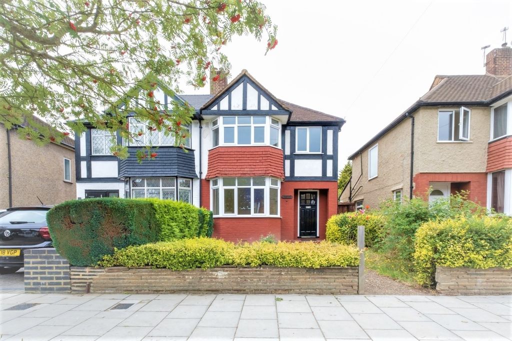Property photo 1 of 8 Westdean Front View