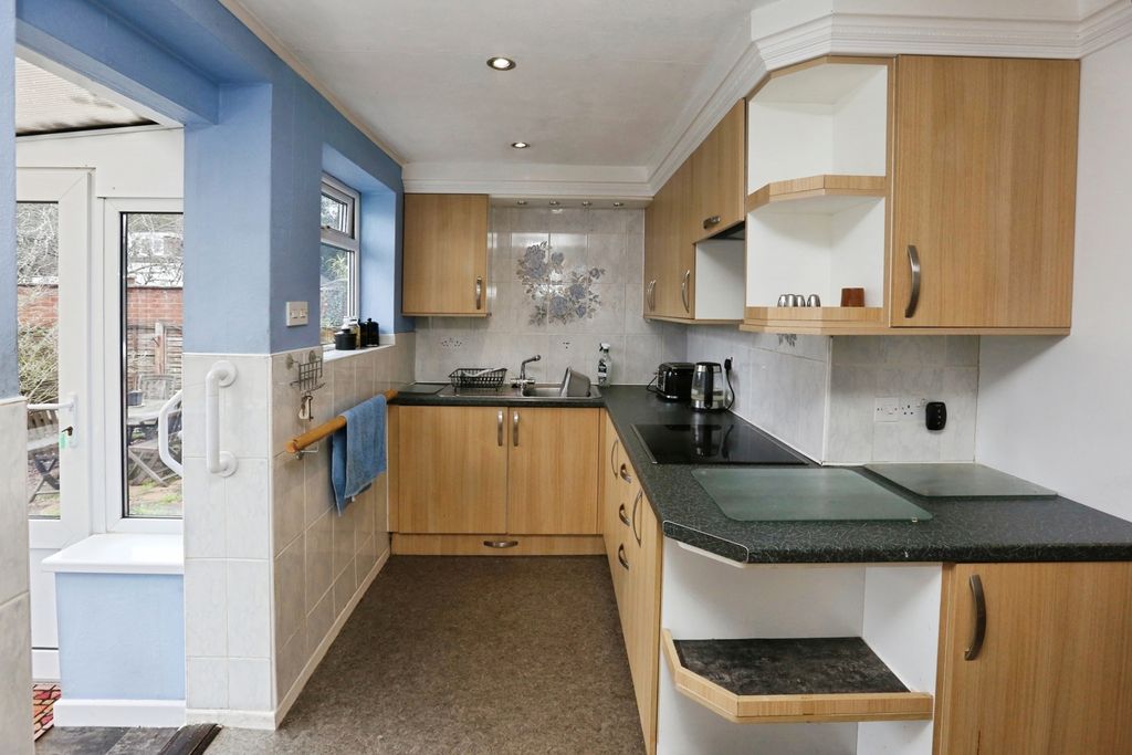 Property photo 3 of 12 Pbox-Img.Jpg