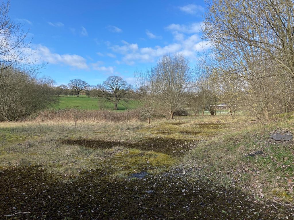 Property photo 2 of 7 Picture No. 04