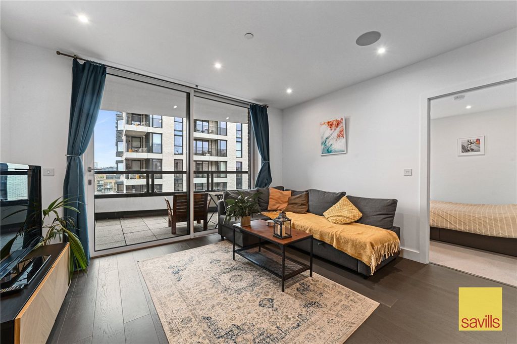 Property photo 3 of 17 Reception