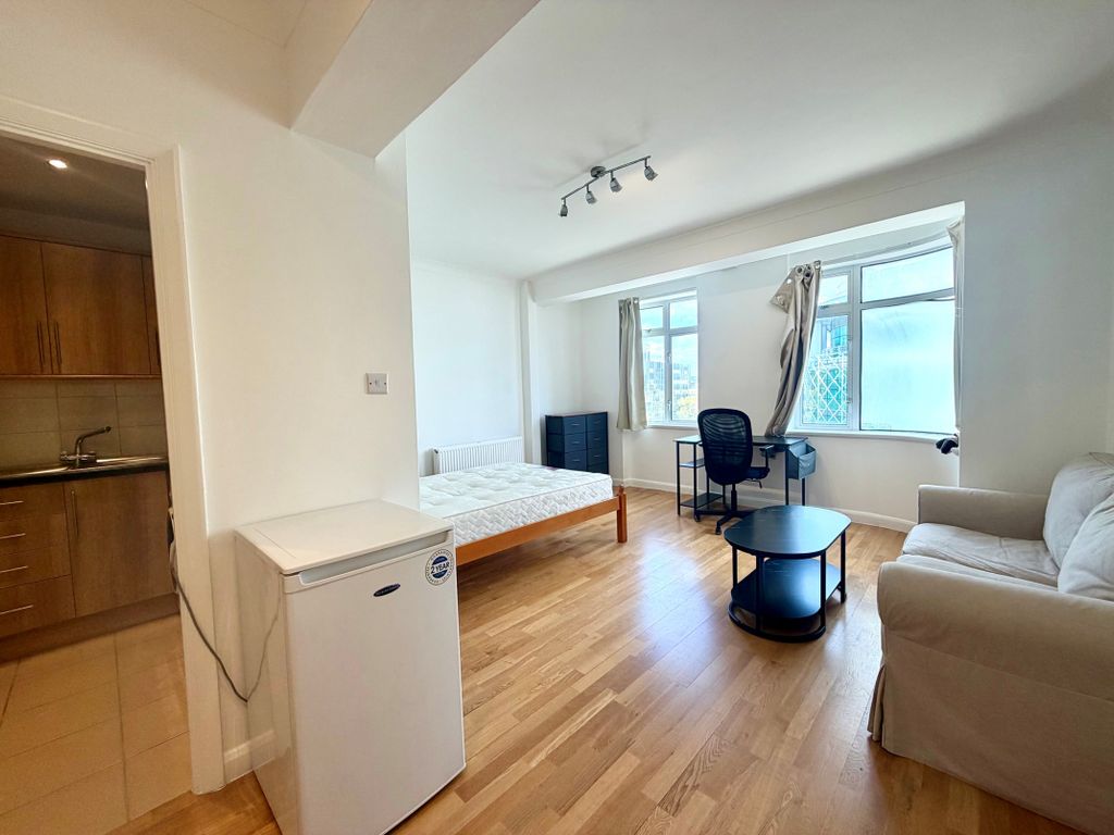 Property photo 3 of 7