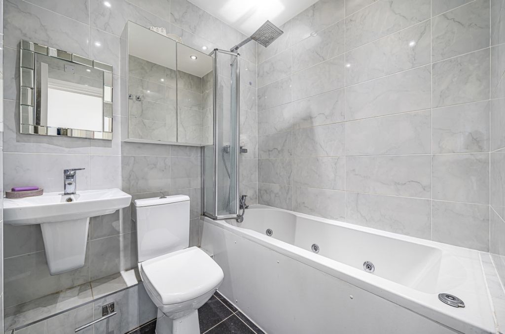 Property photo 2 of 7 977580 (8)