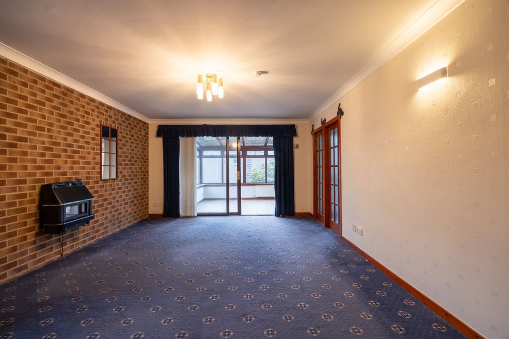 Property photo 2 of 41