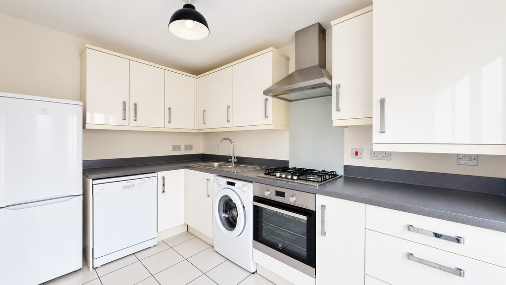 Property photo 3 of 19 Kitchen - Angle 1